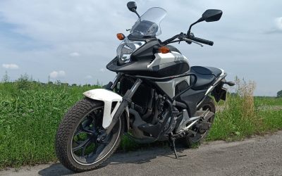 Прокат мотоцикла Honda NC 700 - Дебесы, заказать или взять в аренду