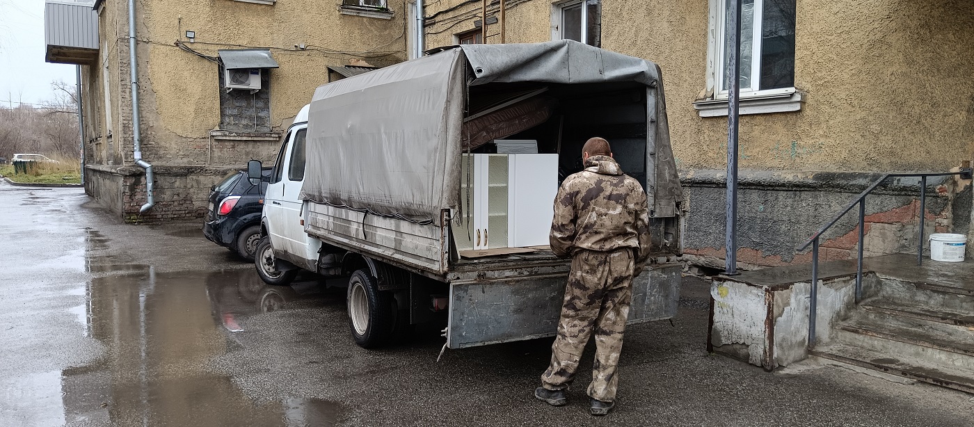 Квартирные перевозки. Погрузка мебели в Газель в Удмуртии